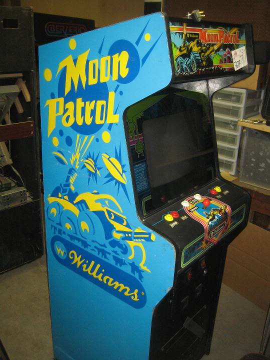 arcade cabinets: moon patrol (1982) | 2 warps to neptune